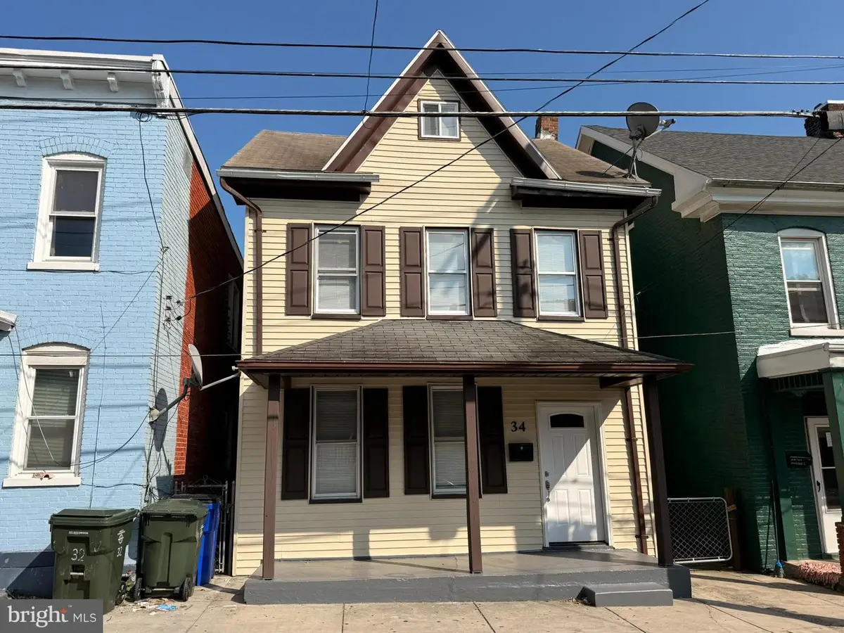34 Elizabeth St, Hagerstown, MD 21740 - Image #1
