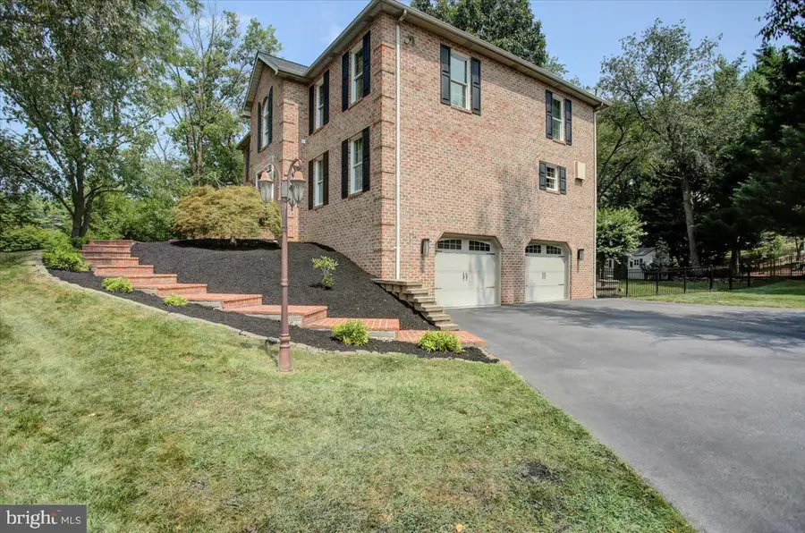 20204 Plumwood Dr, Hagerstown, MD 21742 - Image #3