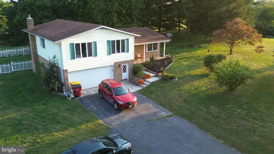 19717 Toms Rd, Boonsboro, MD 21713 - Image #2