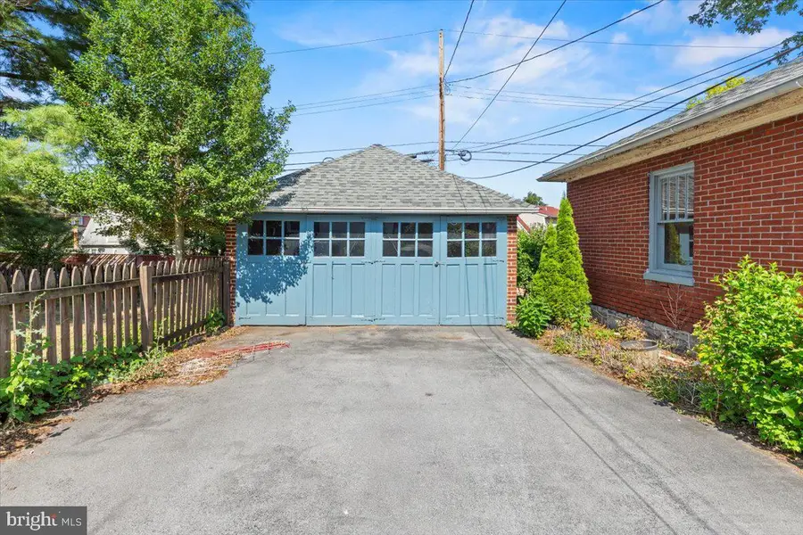 217 Mealey Pkwy, Hagerstown, MD 21742 - Image #2