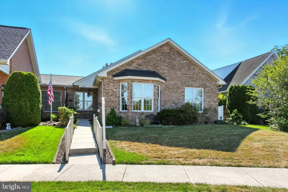 608 Trafalgar Dr, Hagerstown, MD 21742 - Image #1