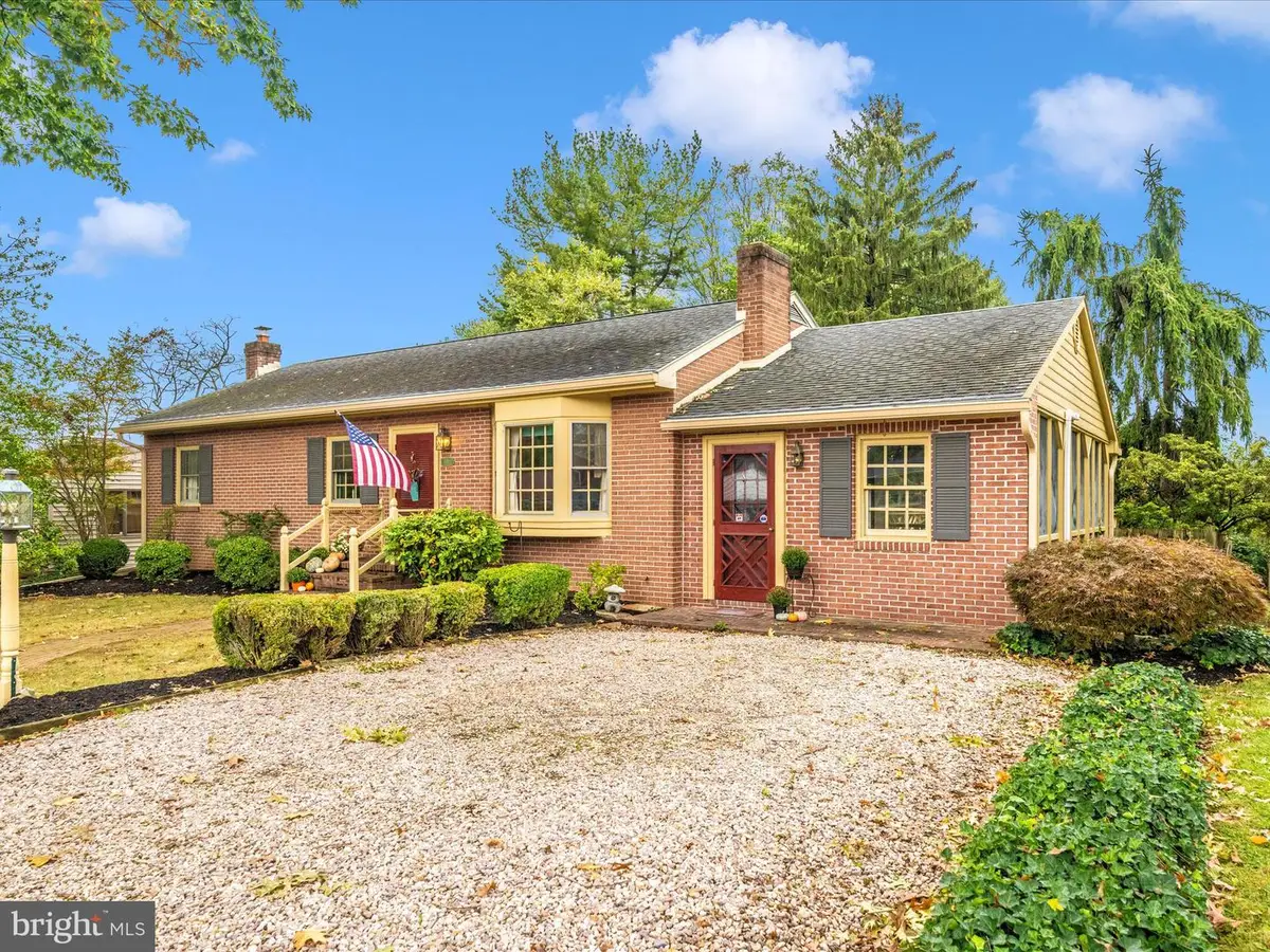 17920 Pin Oak Rd, Hagerstown, MD 21740 - Image #1