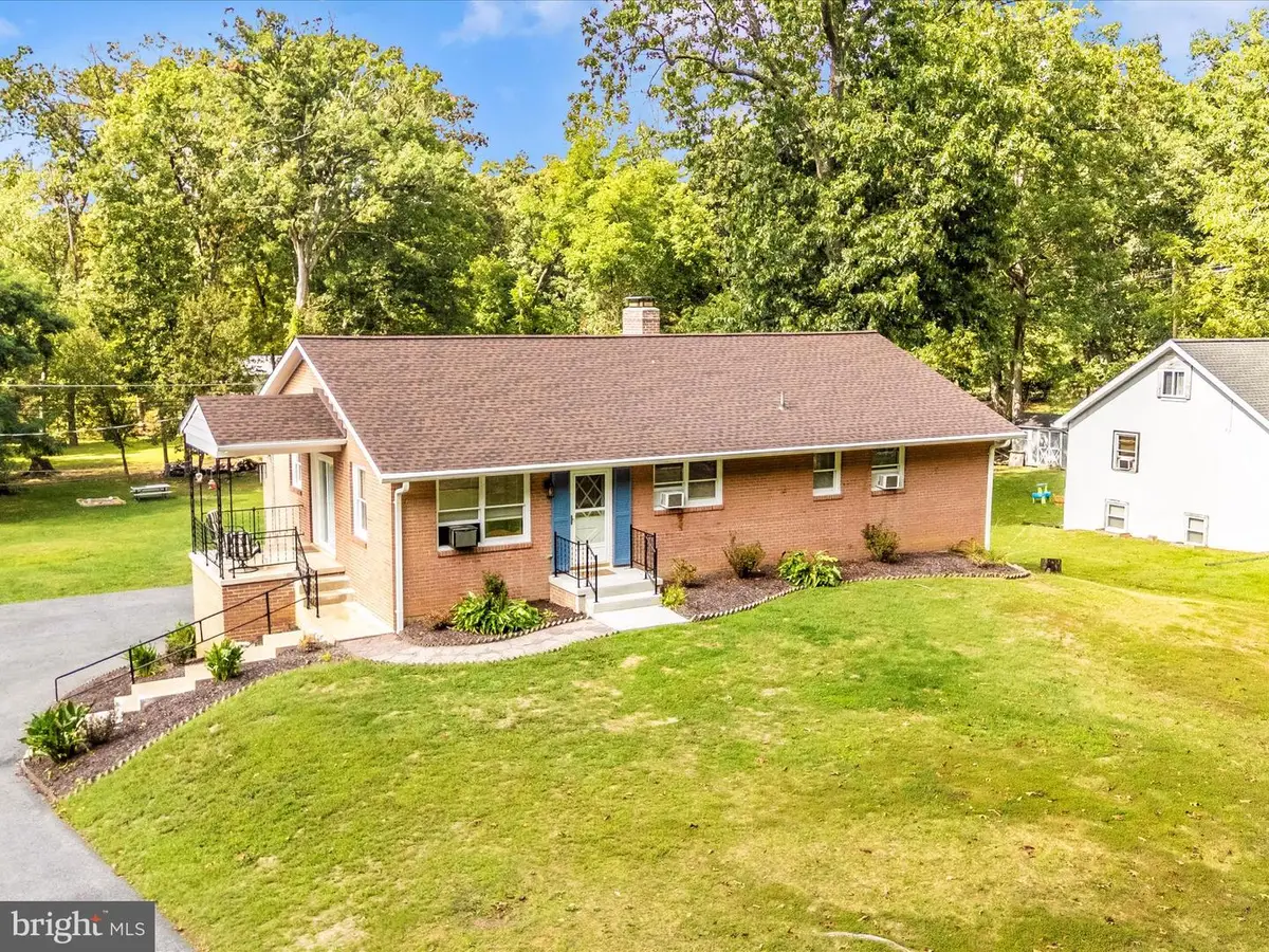 10132 Crystal Falls Dr, Hagerstown, MD 21740 - Image #1