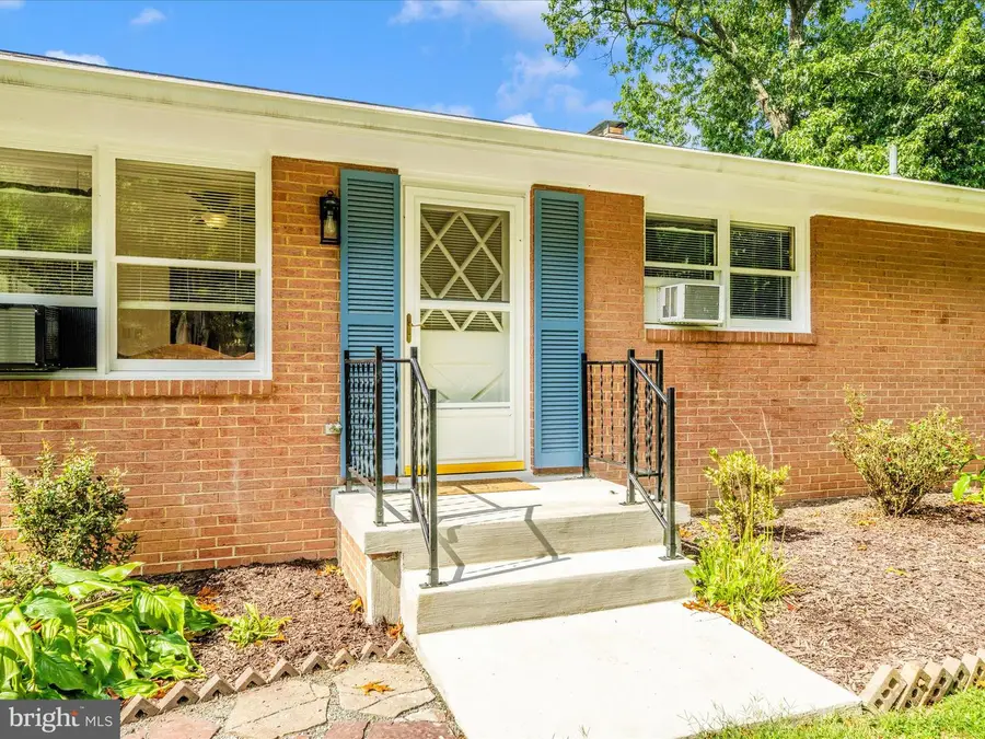 10132 Crystal Falls Dr, Hagerstown, MD 21740 - Image #3