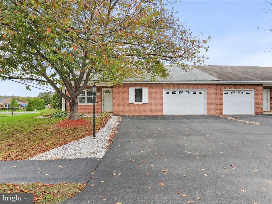 202 S Fork Dr, Hagerstown, MD 21740 - Image #2