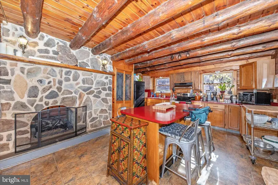 1402 Hoffmaster Rd, Knoxville, MD 21758 - Image #3