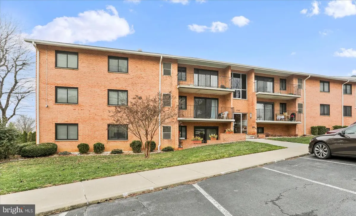 1745 Edgewood Hill Cir #3, Hagerstown, MD 21740 - Image #1