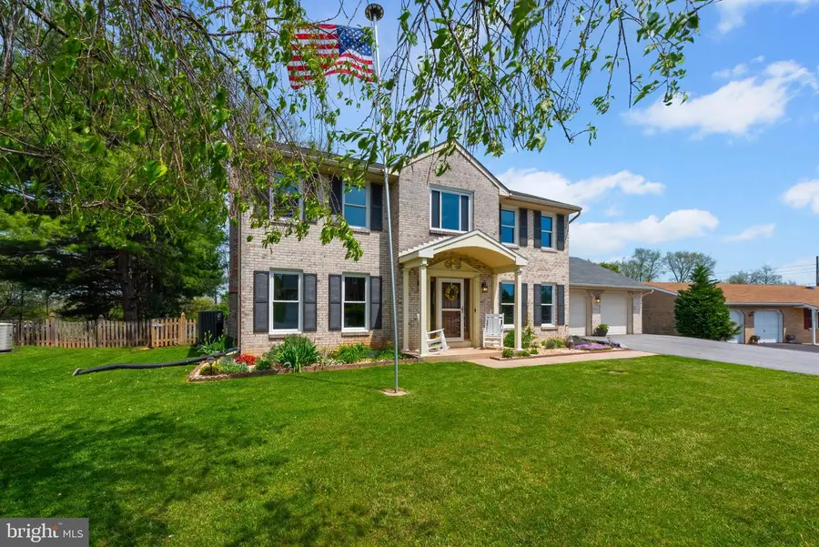 10 Carriage Hill Dr, Hagerstown, MD 21742 - Image #2