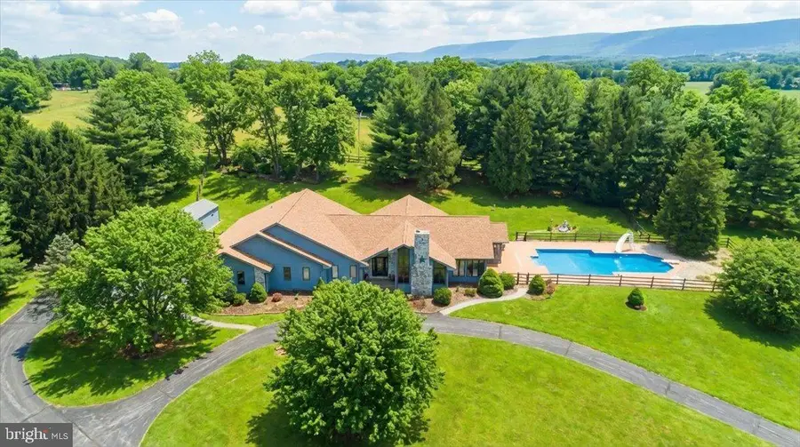 19850 Cool Hollow Rd, Hagerstown, MD 21740 - Image #2