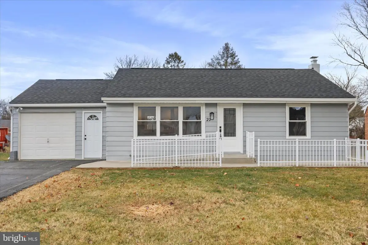 27 Harvard Rd, Hagerstown, MD 21742 - Image #1