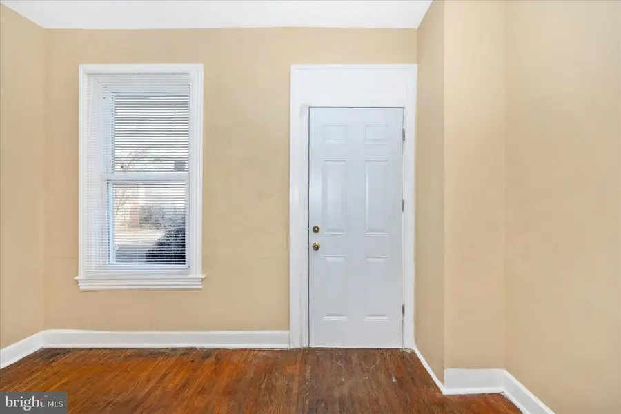 137 E Antietam St, Hagerstown, MD 21740 - #2