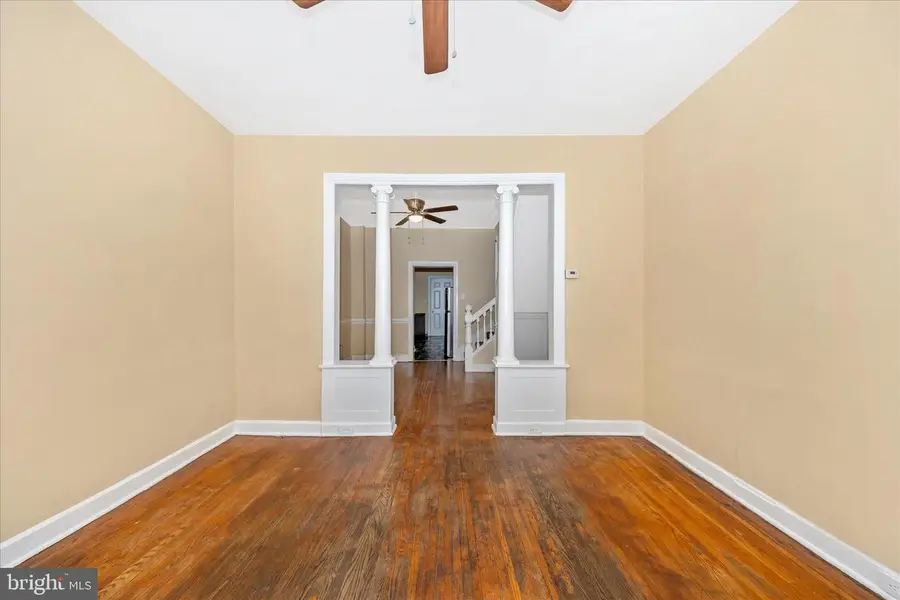 137 E Antietam St, Hagerstown, MD 21740 - #3