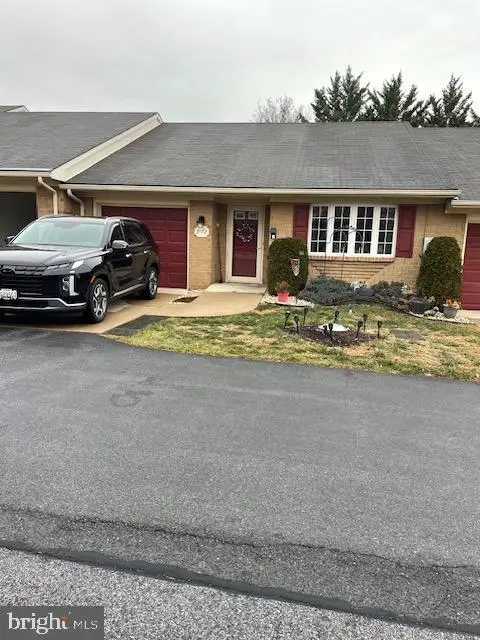 972 W Irvin Ave W, Hagerstown, MD 21742 - Image #1