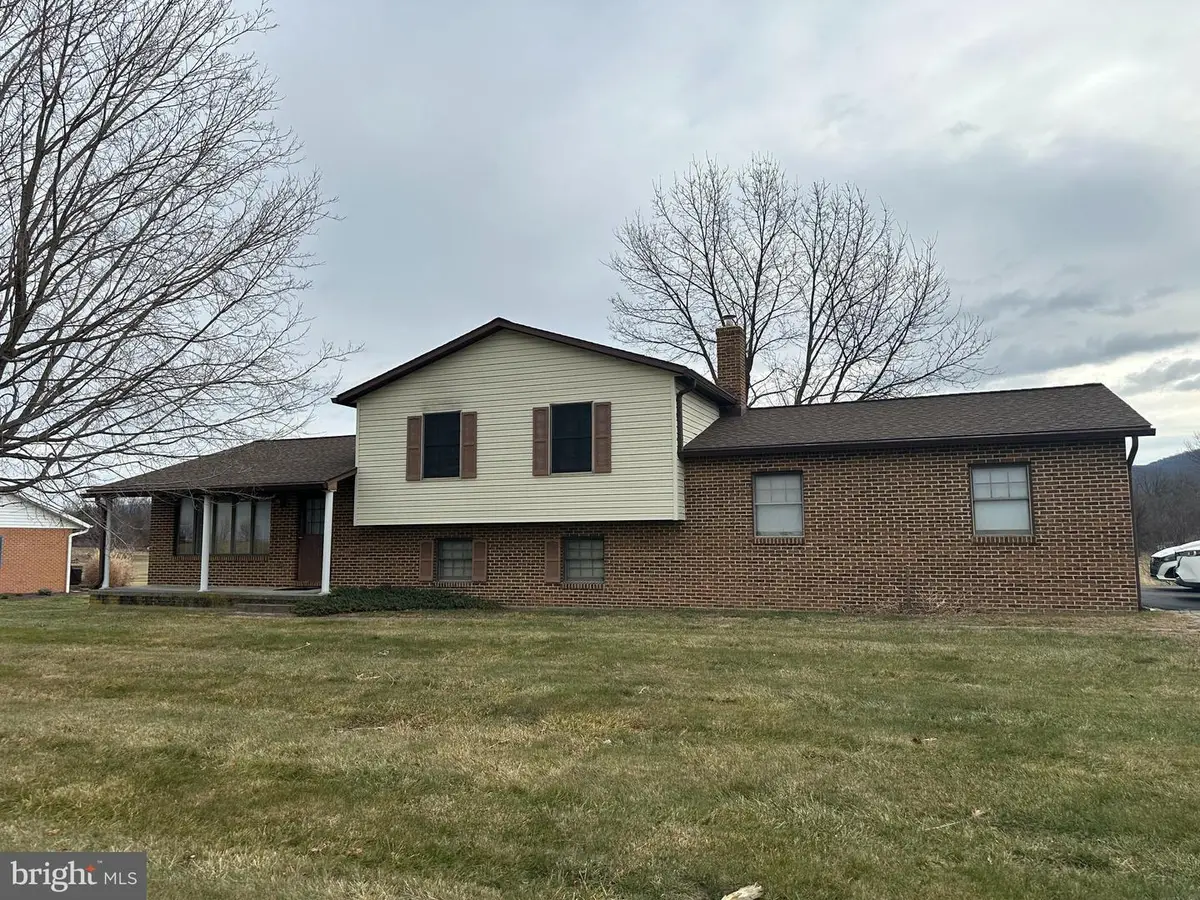 12103 Itnyre Rd, Smithsburg, MD 21783 - Image #1