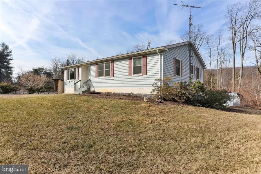 24744 Raven Rock Rd, Smithsburg, MD 21783 - Image #2