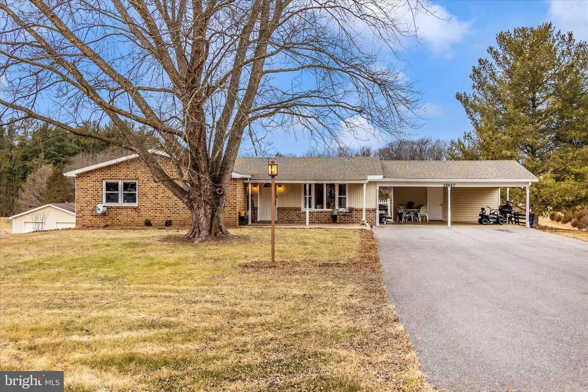 18617 Burnside Bridge Rd, Sharpsburg, MD 21782 - Image #1