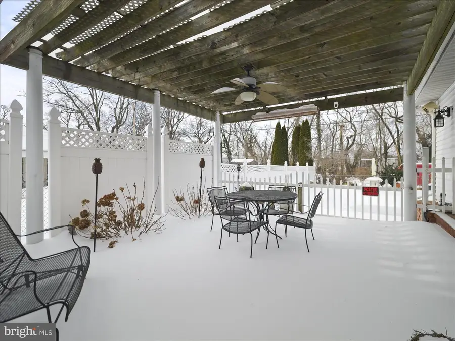 933 Kenwood Dr, Hagerstown, MD 21740 - #3