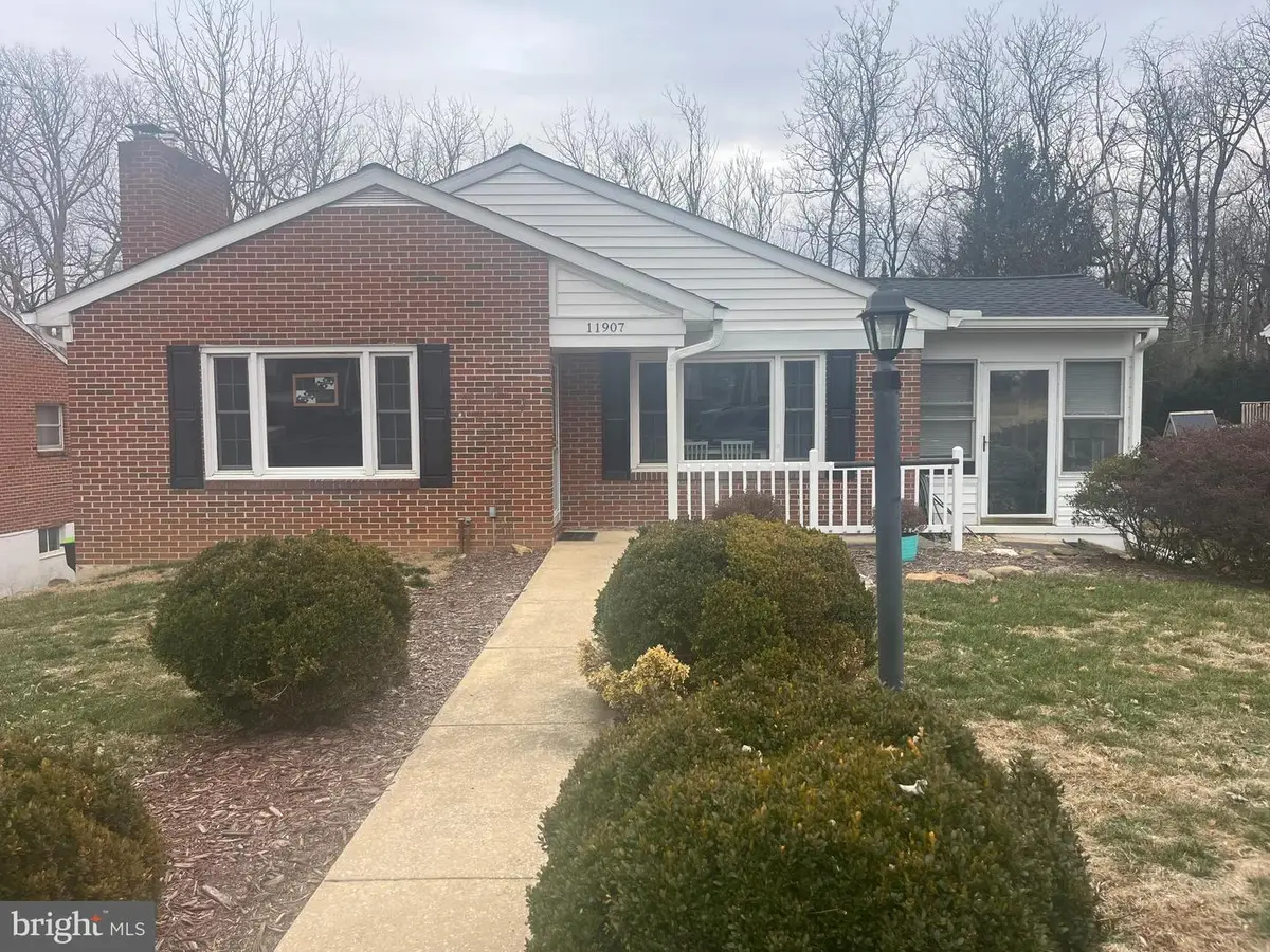 11907 Wesley Dr, Hagerstown, MD 21742 - Image #1