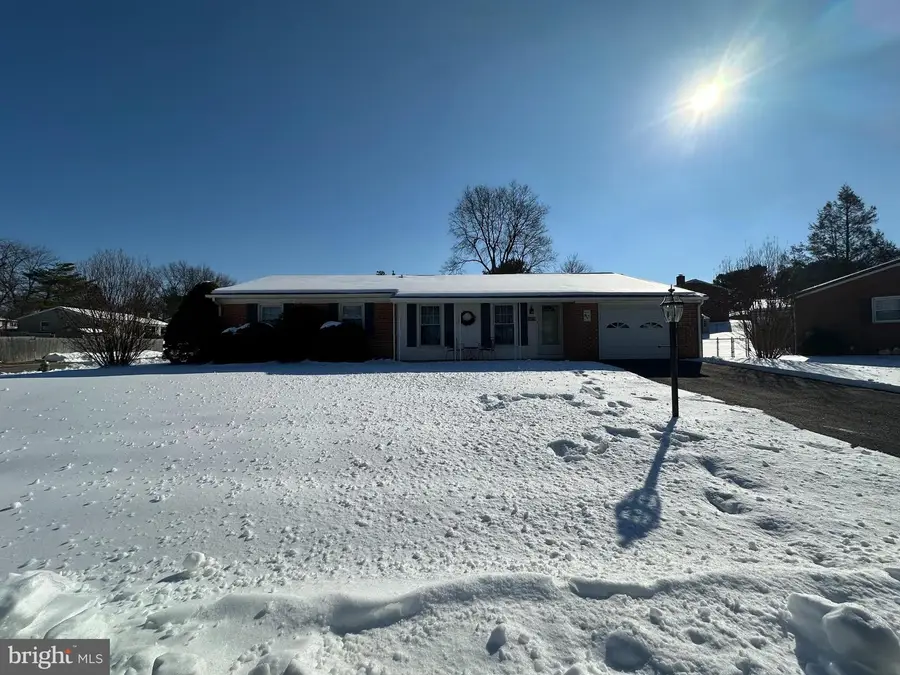 10829 Oak Valley Dr, Hagerstown, MD 21740 - #3