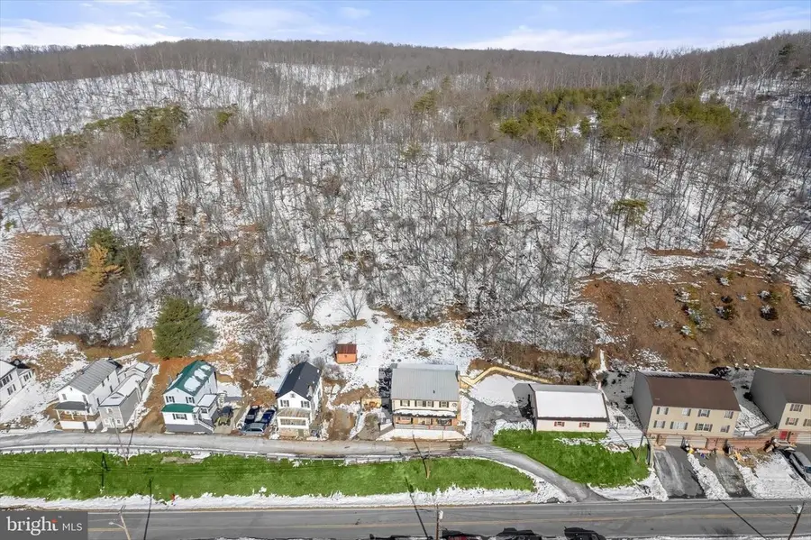 212 Terrace St, Hancock, MD 21750 - #2