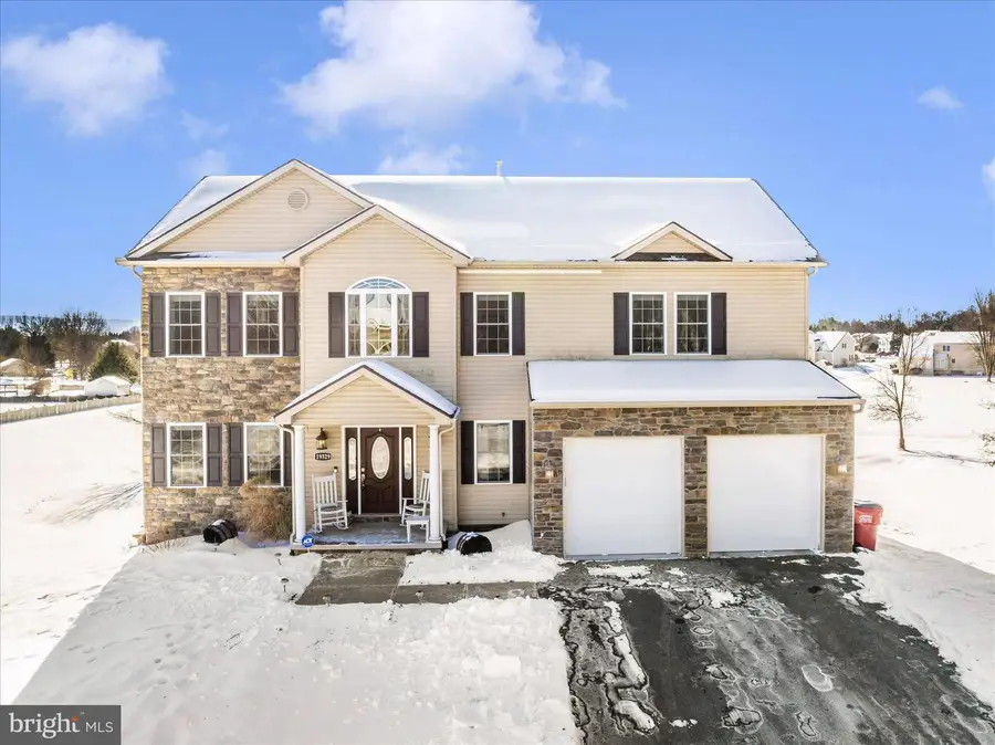19529 Portsmouth Dr, Hagerstown, MD 21742 - #2