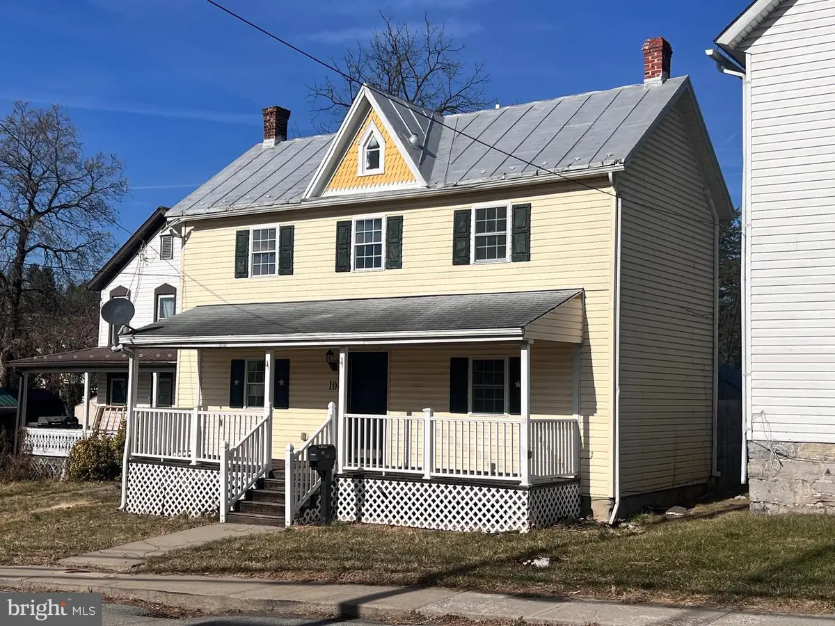 104 W High St W, Hancock, MD 21750 - #1