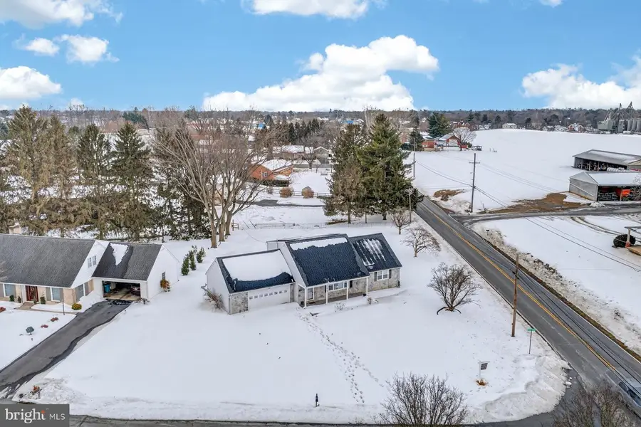 19503 Marsh Cir, Hagerstown, MD 21742 - #2