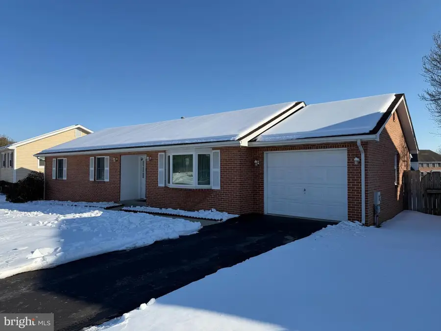 1109 W Irvin Ave, Hagerstown, MD 21742 - #2