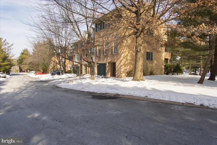 1015 Lindsay Ln, Hagerstown, MD 21742 - #3