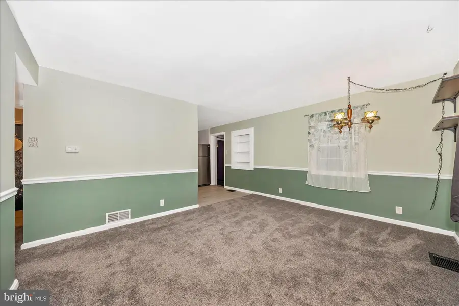 1230 Crescent Rd, Hagerstown, MD 21742 - #3