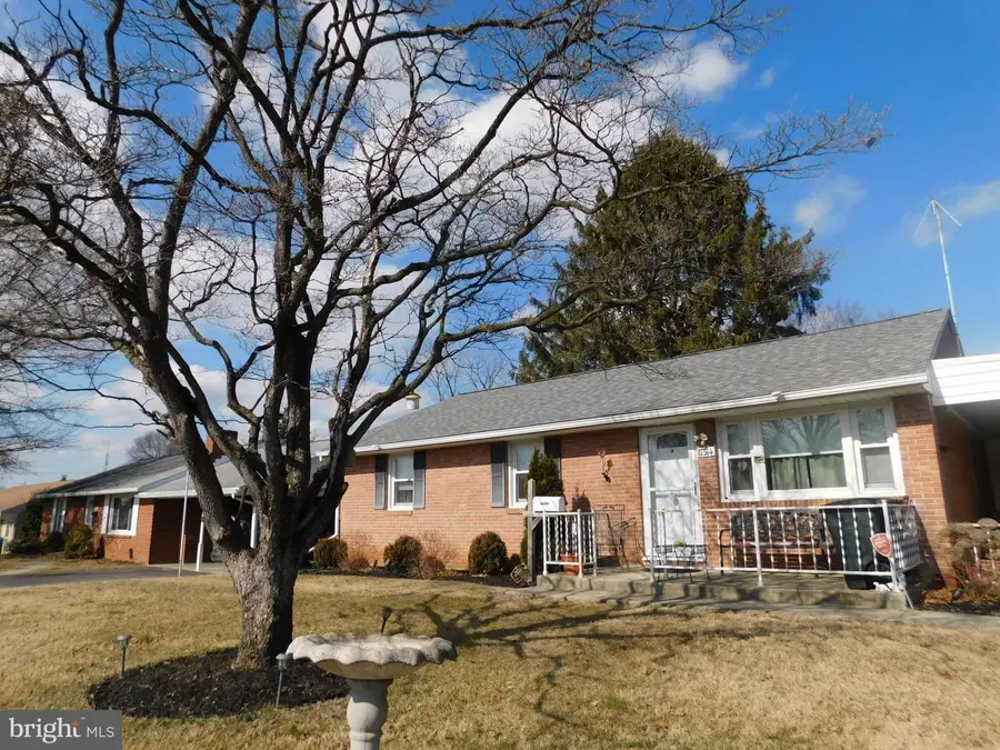 17314 Cloverleaf Rd, Hagerstown, MD 21740 - #2