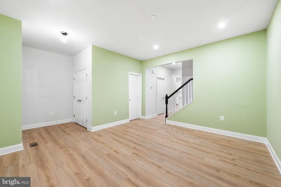 492 Mitchell Ave, Hagerstown, MD 21740 - #3