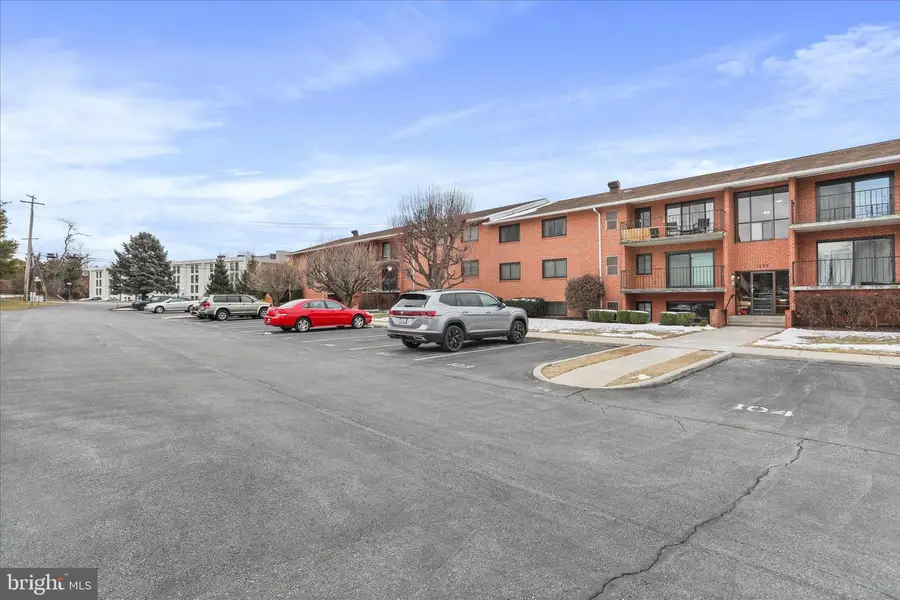 1633 Edgewood Pl #1, Hagerstown, MD 21740 - #3