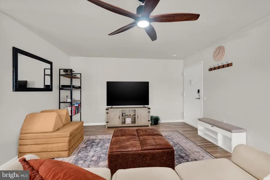 1633 Edgewood Pl #201, Hagerstown, MD 21740 - #2