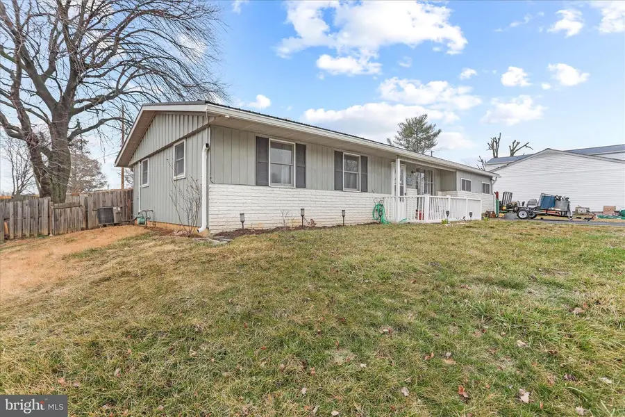 1316 Outer Dr, Hagerstown, MD 21742 - #2