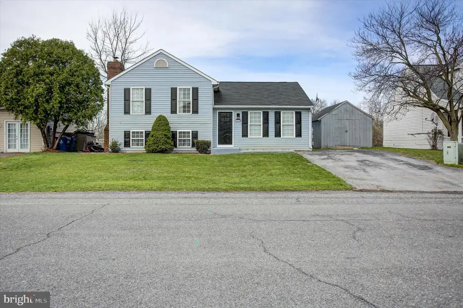 10204 Bear Creek Dr, Hagerstown, MD 21740 - #3