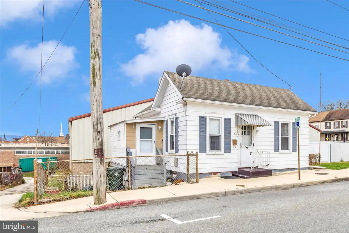 54 Winter St, Hagerstown, MD 21740 - #1