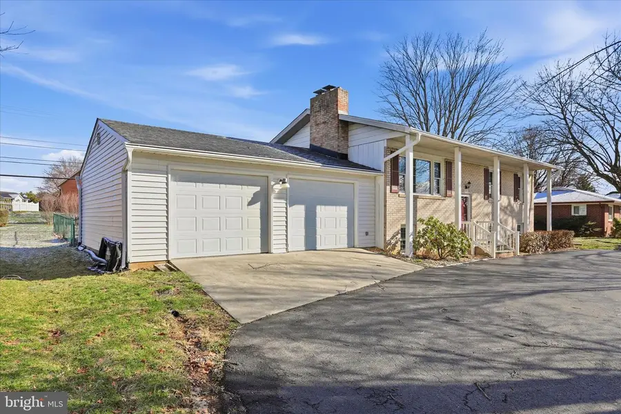 19022 Longmeadow Rd, Hagerstown, MD 21742 - #2