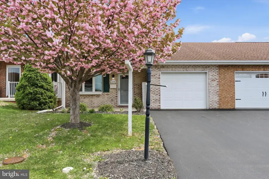 1240 Grand Legacy Dr, Hagerstown, MD 21740 - #2