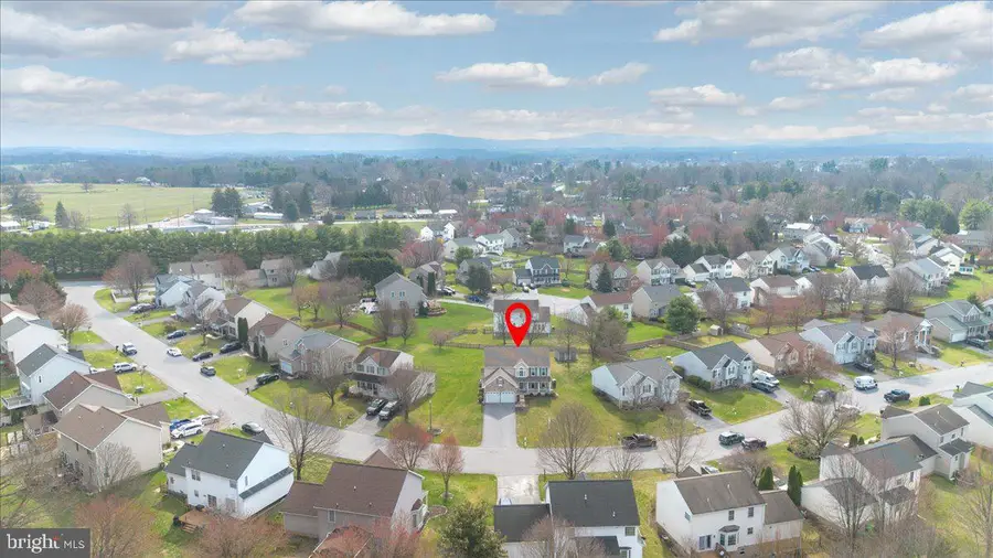 9931 Stephanie Ln, Hagerstown, MD 21740 - #2