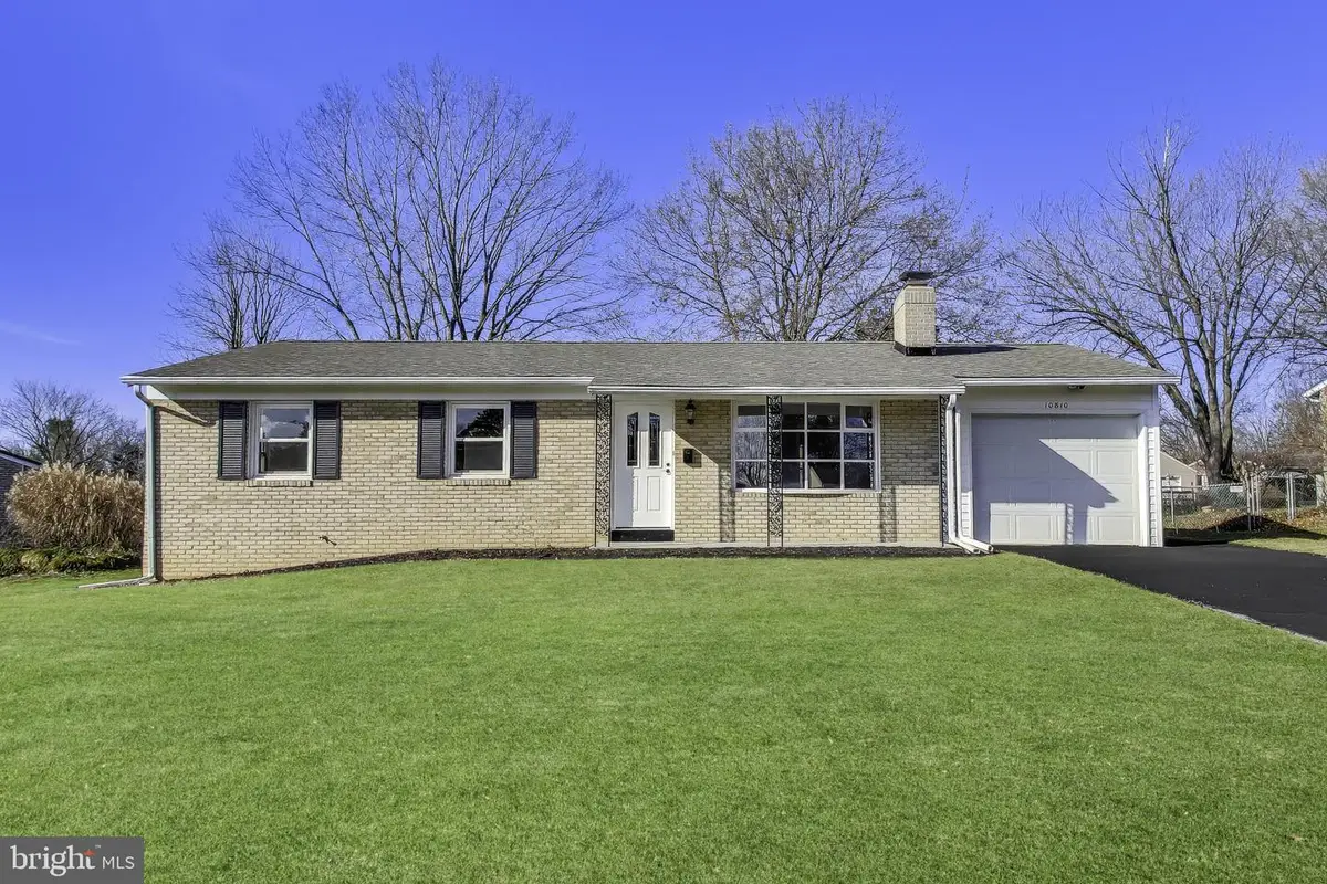 10810 Rosewood Dr, Hagerstown, MD 21740 - #1