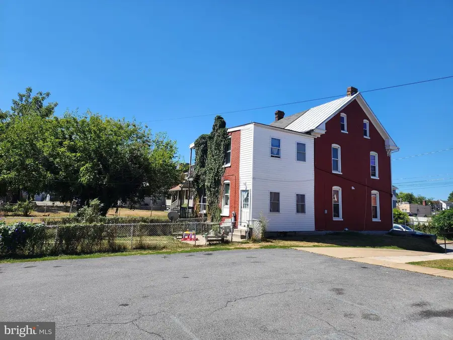 36 High St, Hagerstown, MD 21740 - #2