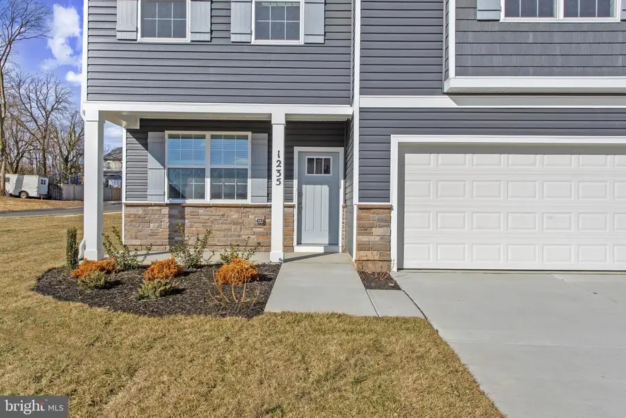 648 Armstrong Ave, Hagerstown, MD 21740 - #3