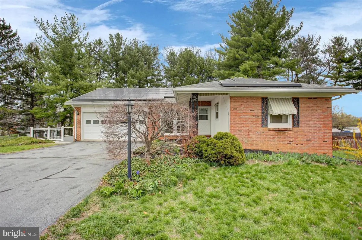 18514 Indian Cottage Rd, Hagerstown, MD 21742 - #1