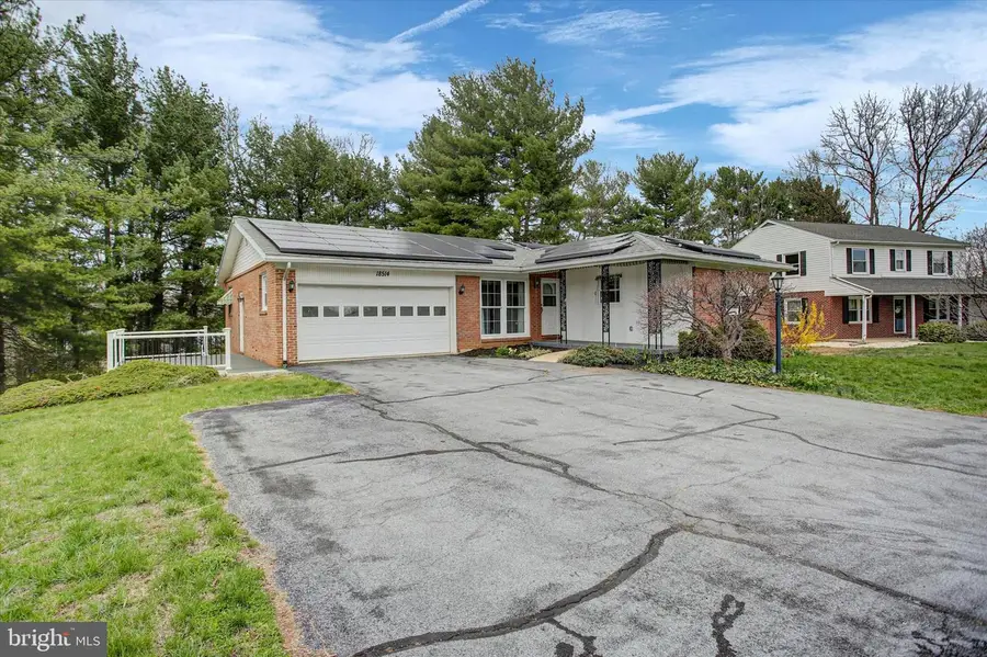 18514 Indian Cottage Rd, Hagerstown, MD 21742 - #2