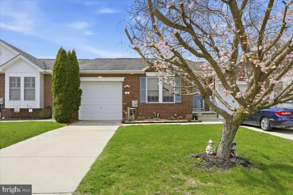 5 Eckstine Ct, SMITHSBURG, MD 21783