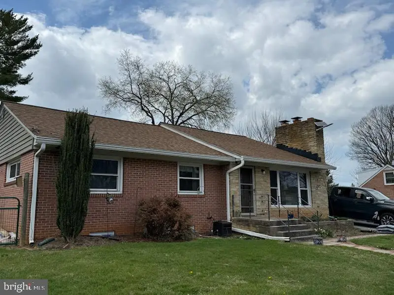 11910 Wesley Dr, Hagerstown, MD 21742 - #2