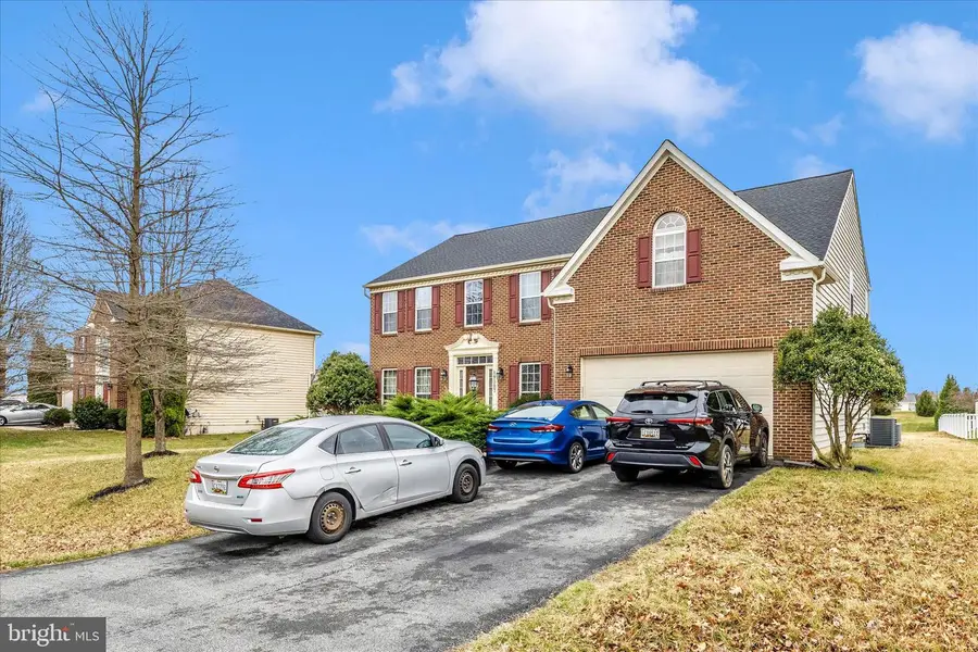 18307 Misty Acres Dr, Hagerstown, MD 21740 - #2