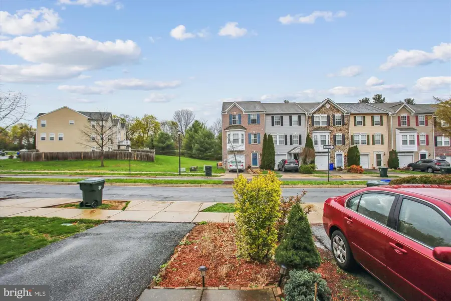 942 Monet Dr, Hagerstown, MD 21740 - #2