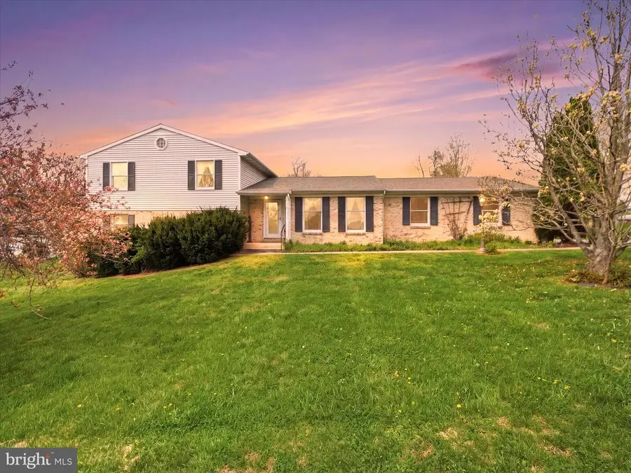 8 Taylor Dr, Keedysville, MD 21756 - #2